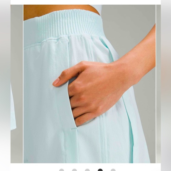 NWT Stretch Woven Relaxed-Fit HR Short 4" / Sheer Blue - Picture 4 of 5